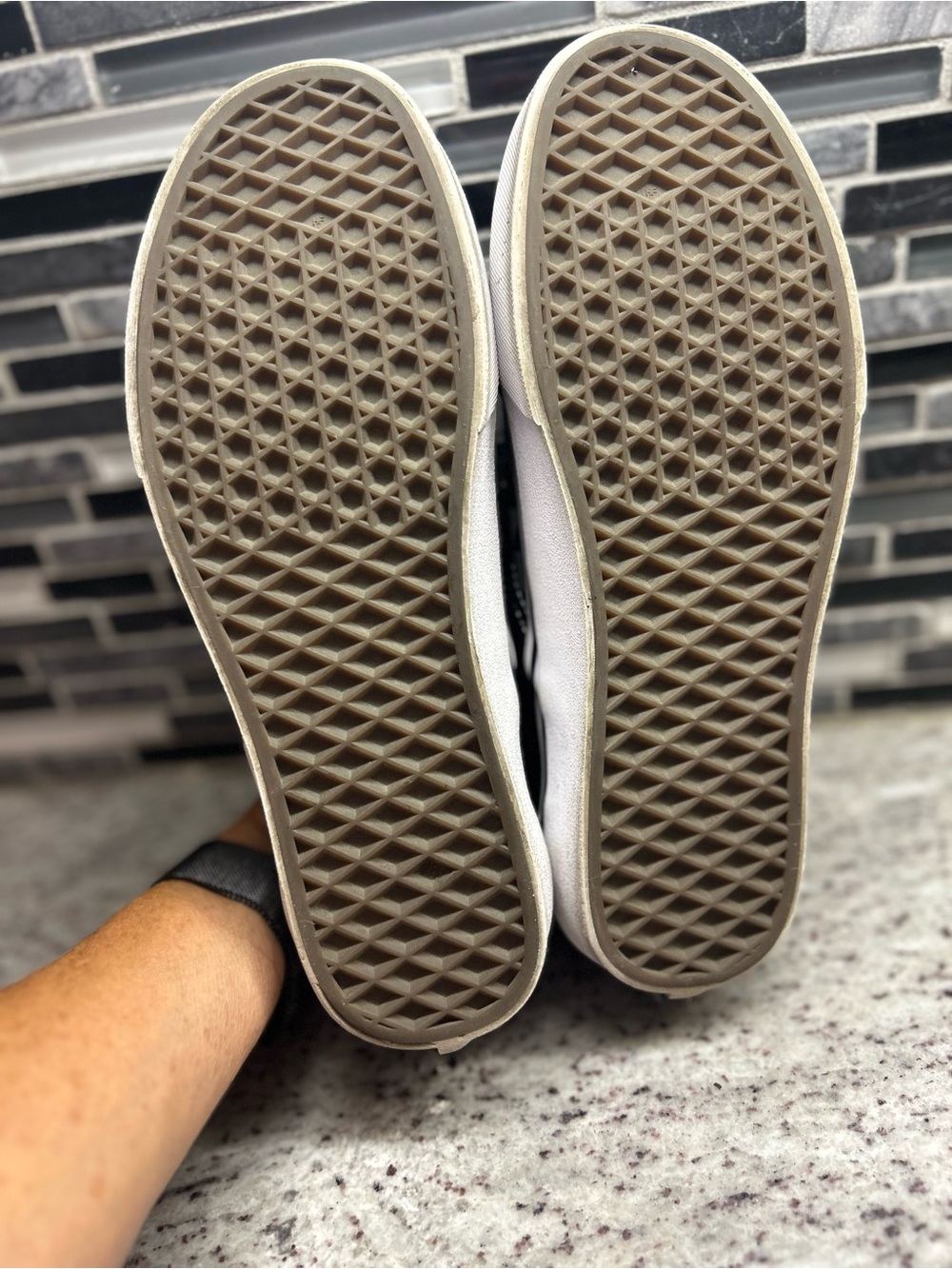 Vans Men's Black & Gray Checkered Slip-On Canvas Shoes size 8, women’s 9.5 - Picture 4 of 7